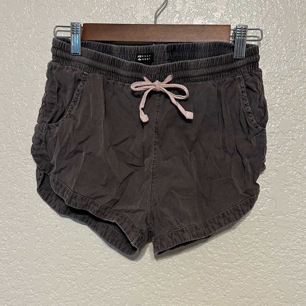 Small Grey Drawstring Billabong Shorts with Pockets